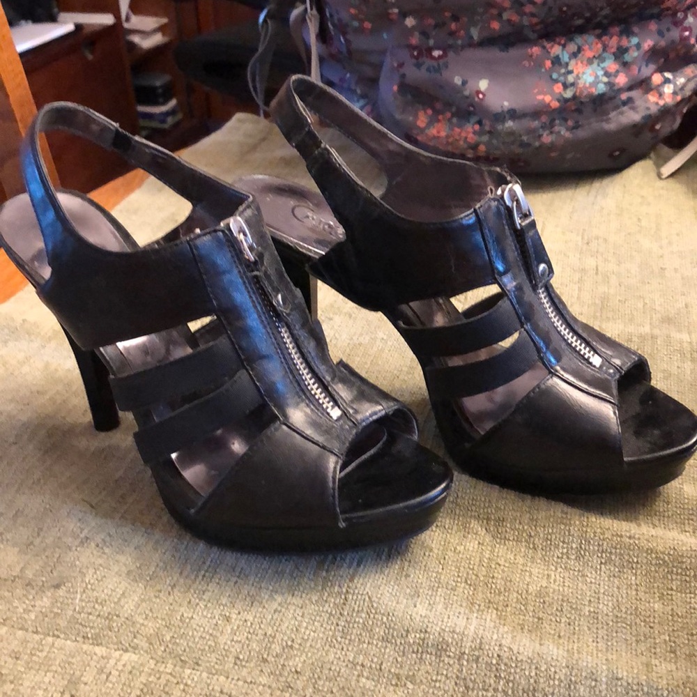 Carlos Santana heels good condition
